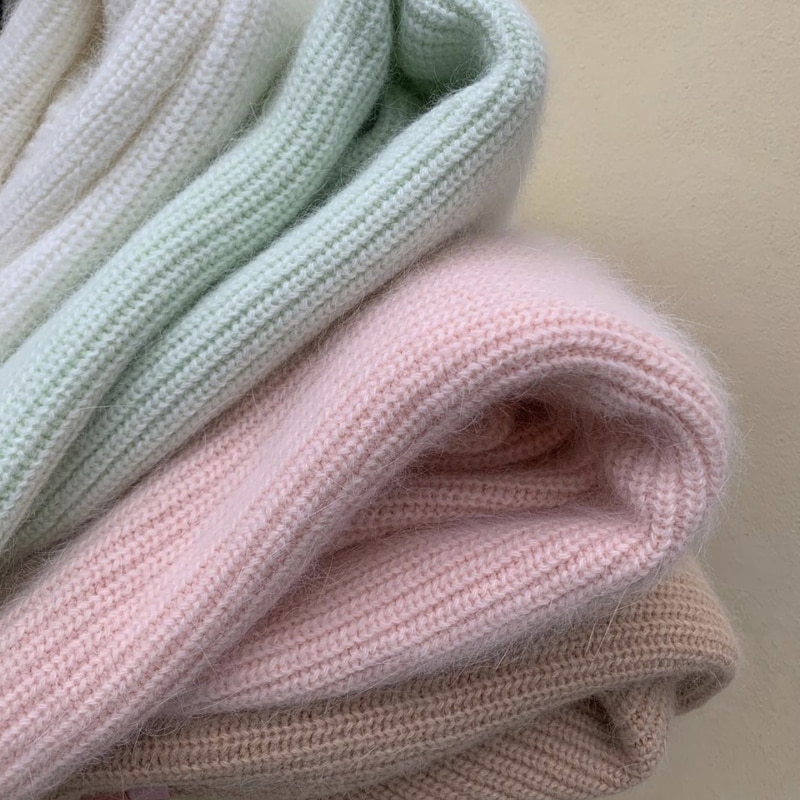 Soft Knitted Cashmere Sweaters