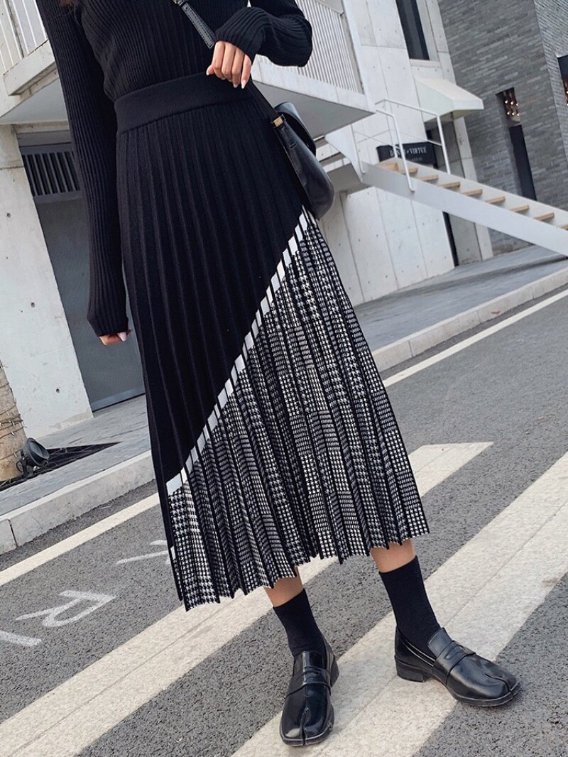 Women's Houndstooth Pleated Midi Skirt