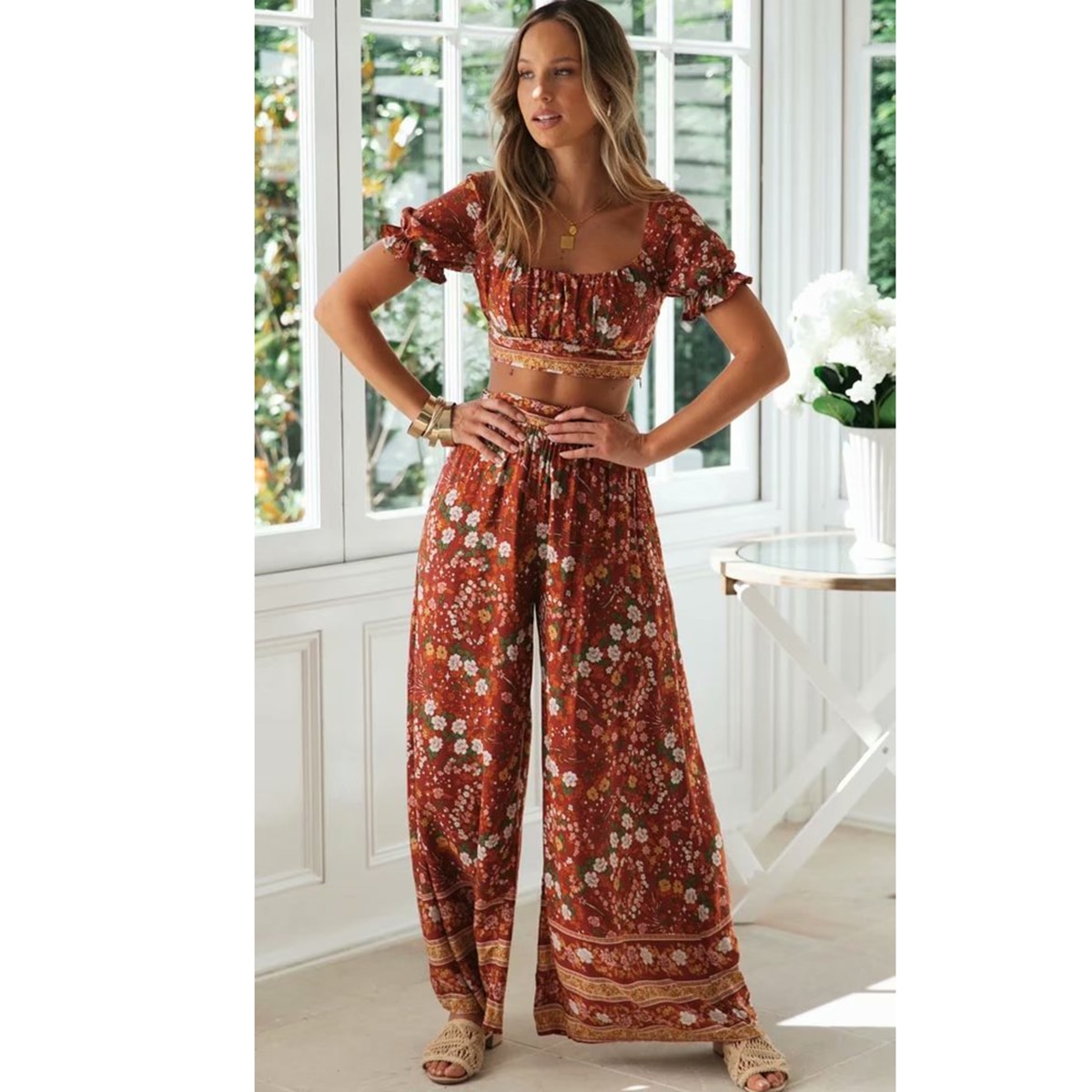 Cleopatra Floral Women's Set of Crop Top and Pants