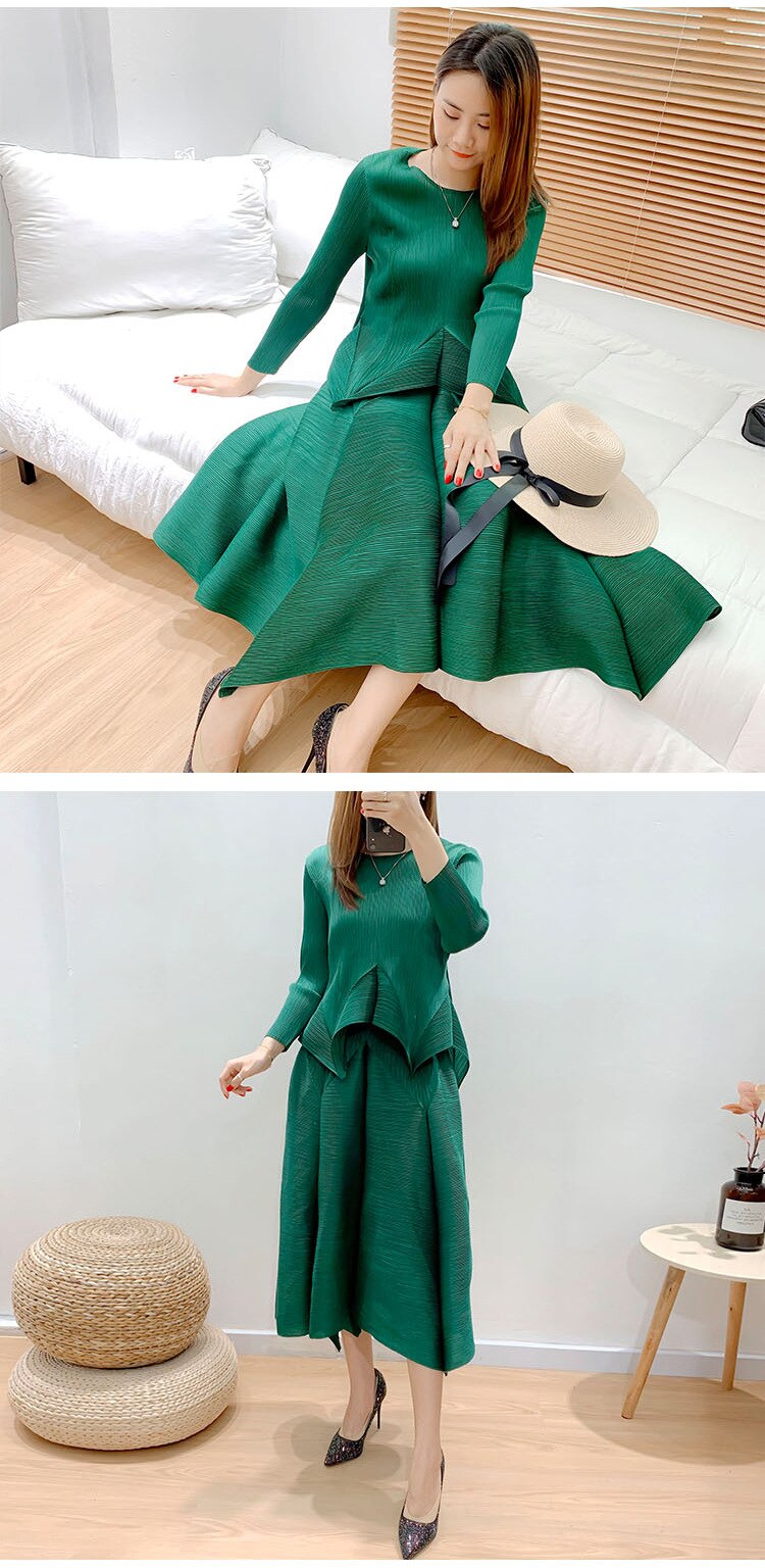 Women's Pleated Loose Pullover with Midi Skirt Set