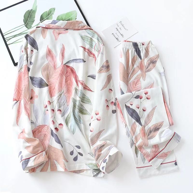 Women's Leaves Printed Pajama Set